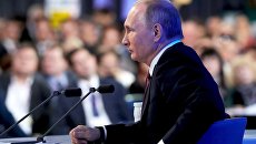 Президент РФ Владимир Путин на двенадцатой большой ежегодной пресс-конференции в Центре международной торговли на Красной Пресне. 23 декабря 2016 Президент РФ Владимир Путин на двенадцатой большой ежегодной пресс-конференции в Центре международной торговли на Красной Пресне. 23 декабря 2016