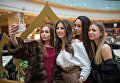 Участницы открытого кастинга национального конкурса Мисс Россия в торговом центре Афимолл Сити в Москве Участницы открытого кастинга национального конкурса Мисс Россия в торговом центре Афимолл Сити в Москве