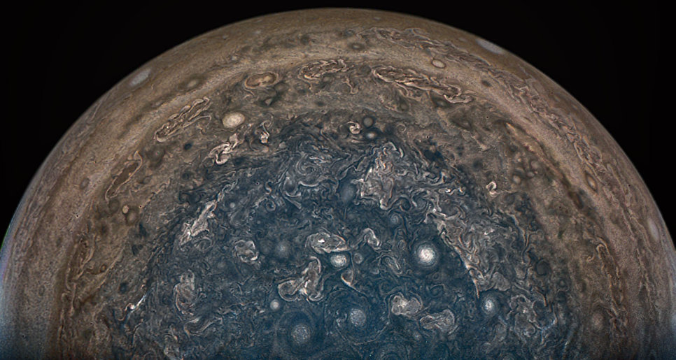 Шторм на Юпитере, фотография с зонда Juno Шторм на Юпитере, фотография с зонда Juno