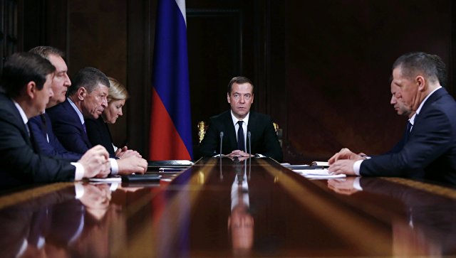 Председатель правительства РФ Дмитрий Медведев проводит совещание с вице-премьерами РФ.  20 февраля 2017