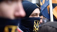 Представители националистических организаций во время митинга в центре Киева. Архивное фото Представители националистических организаций во время митинга в центре Киева. Архивное фото