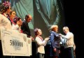 Герой Советского Союза, генерал-полковник, заместитель председателя ВООВ «Боевое Братство», руководитель Союза десантников России Валерий Востротин вручает Премию и Орден «Боевые Сестры» Гвардии прапорщику запаса Галине Голубятниковой Герой Советского Союза, генерал-полковник, заместитель председателя ВООВ «Боевое Братство», руководитель Союза десантников России Валерий Востротин вручает Премию и Орден «Боевые Сестры» Гвардии прапорщику запаса Галине Голубятниковой