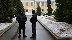 Сотрудники правоохранительных органов проводят обыск в московском Международном центре Рерихов Сотрудники правоохранительных органов проводят обыск в московском Международном центре Рерихов