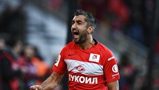 Автор гола игрок ФК Спартак Александр Самедов в матче 19-го тура чемпионата России по футболу среди клубов Премьер-лиги между командами ФК Спартак (Москва) и ФК Анжи (Махачкала). Автор гола игрок ФК Спартак Александр Самедов в матче 19-го тура чемпионата России по футболу среди клубов Премьер-лиги между командами ФК Спартак (Москва) и ФК Анжи (Махачкала).
