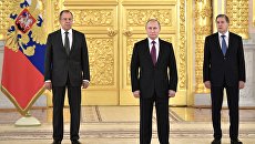 Президент РФ Владимир Путин на церемонии вручения верительных грамот послов иностранных государств в Александровском зале Большого Кремлёвского дворца. 16 марта 2017 Президент РФ Владимир Путин на церемонии вручения верительных грамот послов иностранных государств в Александровском зале Большого Кремлёвского дворца. 16 марта 2017