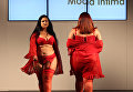 Модели размера плюс на показе в рамках Fashion Weekend Plus Size в Сан-Паулу, Бразилия Модели размера плюс на показе в рамках Fashion Weekend Plus Size в Сан-Паулу, Бразилия