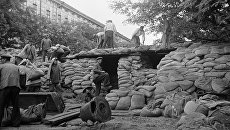 Жители Киева готовятся к обороне. Сентябрь 1941 года. Архивное фото Жители Киева готовятся к обороне. Сентябрь 1941 года. Архивное фото