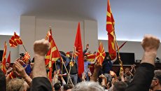 Протесты в здании парламента Македонии после назначения спикером албанца Талата Джафери Протесты в здании парламента Македонии после назначения спикером албанца Талата Джафери