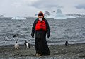 Патриарх Московский и всея Руси Кирилл во время визита на российскую полярную станцию Беллинсгаузен на острове Ватерлоо в Антарктиде Патриарх Московский и всея Руси Кирилл во время визита на российскую полярную станцию Беллинсгаузен на острове Ватерлоо в Антарктиде