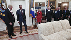 Встреча министра иностранных дел России Сергея Лаврова и президента США Дональда Трампа в Вашингтоне. 10 мая 2017 Встреча министра иностранных дел России Сергея Лаврова и президента США Дональда Трампа в Вашингтоне. 10 мая 2017