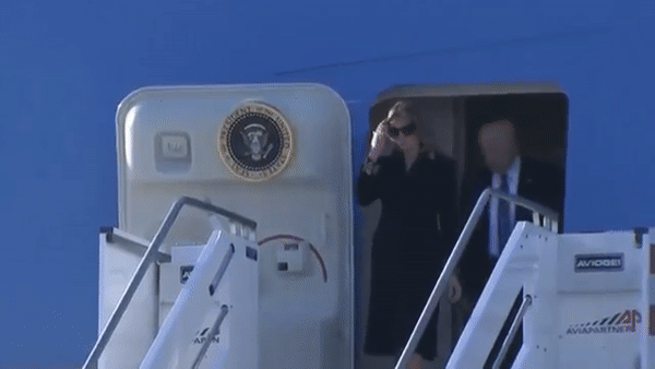 Меланья Трамп с супругом Меланья Трамп с супругом
