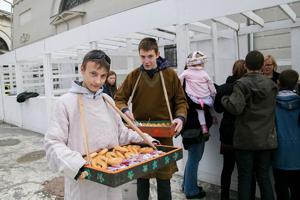 Согревая лето: теплый праздник для приемных семей Согревая лето: теплый праздник для приемных семей