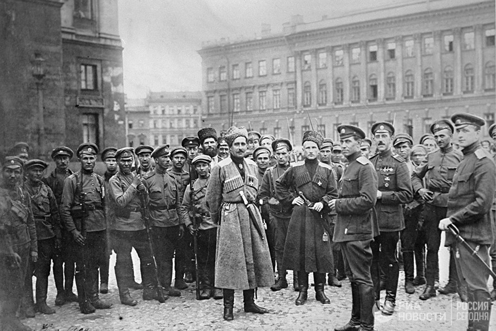 Войска, вызванные Александром Керенским с фронта в Петроград для подавления восстания