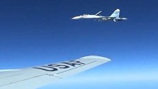 Сближение российского Су-27 с самолетом-разведчиком США RC-135U Сближение российского Су-27 с самолетом-разведчиком США RC-135U