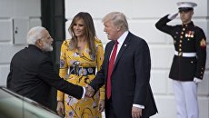 Президент США Дональд Трамп, первая леди Меланья Трамп и премьер-министром Индии Нарендра Моди в Вашингтоне. 26 июня 2017 Президент США Дональд Трамп, первая леди Меланья Трамп и премьер-министром Индии Нарендра Моди в Вашингтоне. 26 июня 2017