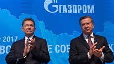 Председатель правления ПАО Газпром Алексей Миллер и председатель совета директоров ПАО Газпром Виктор Зубков во время годового собрания акционеров ПАО Газпром. 30 июня 2017 Председатель правления ПАО Газпром Алексей Миллер и председатель совета директоров ПАО Газпром Виктор Зубков во время годового собрания акционеров ПАО Газпром. 30 июня 2017