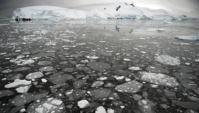 Подо льдами Антарктиды нашли загадочный источник энергии 