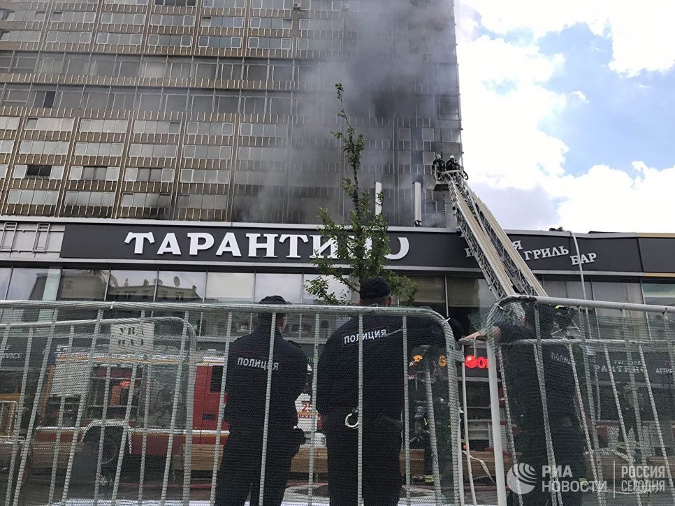 Пожар на улице Новый Арбат в Москве. 18 июля 2017 Пожар на улице Новый Арбат в Москве. 18 июля 2017