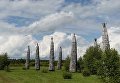 Фрагмент арт-объекта Вселенский разум на фестивале ландшафтных объектов Архстояние в деревне Никола-Ленивец в Калужской области. 22 июля 2017 Фрагмент арт-объекта Вселенский разум на фестивале ландшафтных объектов Архстояние в деревне Никола-Ленивец в Калужской области. 22 июля 2017