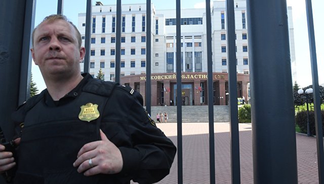 Трое стрелявших в Мособлсуде убиты, еще двое ранены Трое стрелявших в Мособлсуде убиты, еще двое ранены