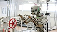 Испытание антропоморфного робота Федор проекта Спасатель. архивное фото Испытание антропоморфного робота Федор проекта Спасатель. архивное фото