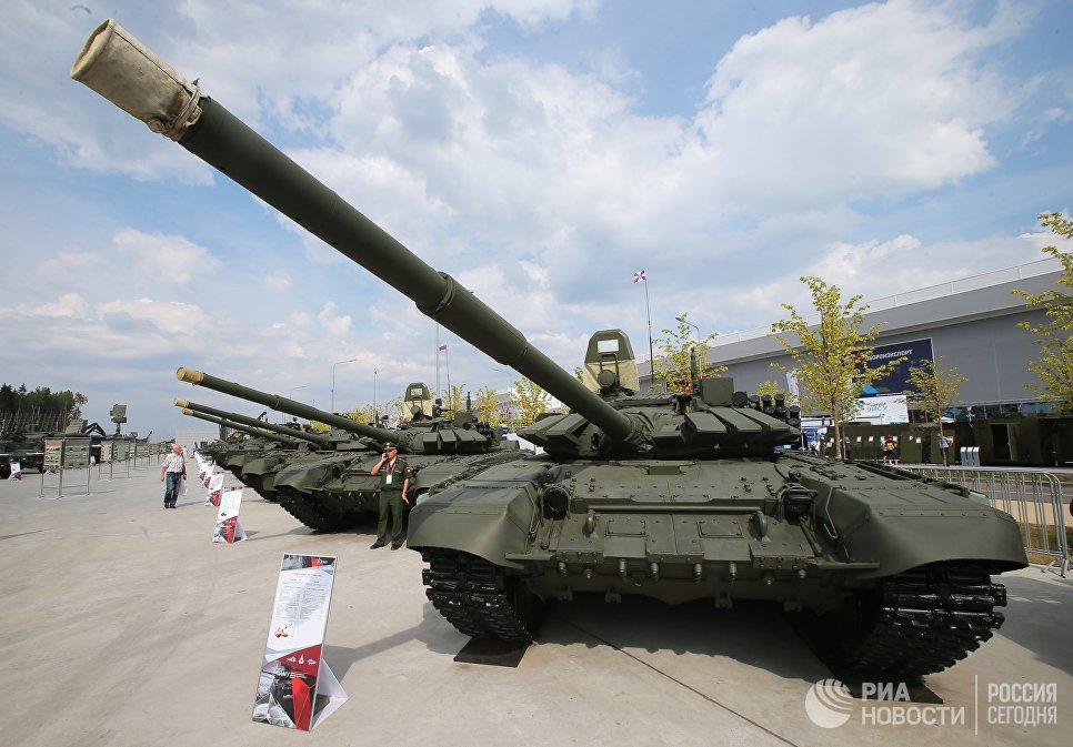 Танки Т-72Б3 на международном военно-техническом форуме Армия-2017 в Московской области Танки Т-72Б3 на международном военно-техническом форуме Армия-2017 в Московской области