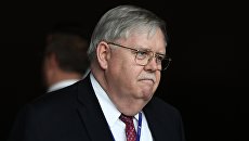 Посол США в России Джон Теффт. Архивное фото Посол США в России Джон Теффт. Архивное фото