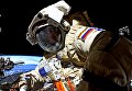 Космонавт Роскосмоса Сергей Рязанский во время выхода в открытый космос. 17 августа 2017 Космонавт Роскосмоса Сергей Рязанский во время выхода в открытый космос. 17 августа 2017