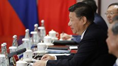 Председатель КНР Си Цзиньпин во время переговоров с президентом РФ Владимиром Путиным на полях саммита БРИКС в Сямэне. 3 сентября 2017 Председатель КНР Си Цзиньпин во время переговоров с президентом РФ Владимиром Путиным на полях саммита БРИКС в Сямэне. 3 сентября 2017