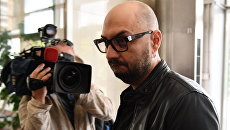 Режиссер Кирилл Серебренников перед заседанием Московского городского суда. 4 сентября 2017 Режиссер Кирилл Серебренников перед заседанием Московского городского суда. 4 сентября 2017