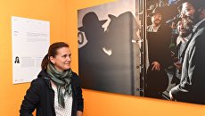 Фотокорреспондент Кристина Кормилицына на выставке работ финалистов Международного конкурса фотожурналистики имени Андрея Стенина в Центре фотографии имени братьев Люмьер в Москве Фотокорреспондент Кристина Кормилицына на выставке работ финалистов Международного конкурса фотожурналистики имени Андрея Стенина в Центре фотографии имени братьев Люмьер в Москве