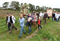 Участники VI Елисаветинского крестного хода направляются из села Ильинское в село Усово Участники VI Елисаветинского крестного хода направляются из села Ильинское в село Усово