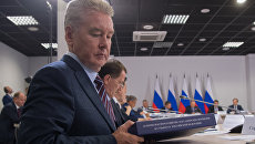 Мэр Москвы Сергей Собянин перед началом заседания президиума Государственного совета. 22 сентября 2017 Мэр Москвы Сергей Собянин перед началом заседания президиума Государственного совета. 22 сентября 2017