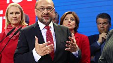 Лидер Социал-демократической партии Мартин Шульц после объявления результатов первых экзитполов парламентаских выборов в Германии. 24 сентября 2017 Лидер Социал-демократической партии Мартин Шульц после объявления результатов первых экзитполов парламентаских выборов в Германии. 24 сентября 2017