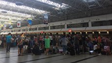 Пассажиры ВИМ-Авиа ждущие рейса в аэропорту Анталии. 28 сентября 2017 Пассажиры ВИМ-Авиа ждущие рейса в аэропорту Анталии. 28 сентября 2017