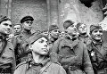 Бойцы, штурмовавшие Рейхстаг - взвод разведки 674 стрелкового полка 150-й стрелковой Идрицкой дивизии Бойцы, штурмовавшие Рейхстаг - взвод разведки 674 стрелкового полка 150-й стрелковой Идрицкой дивизии