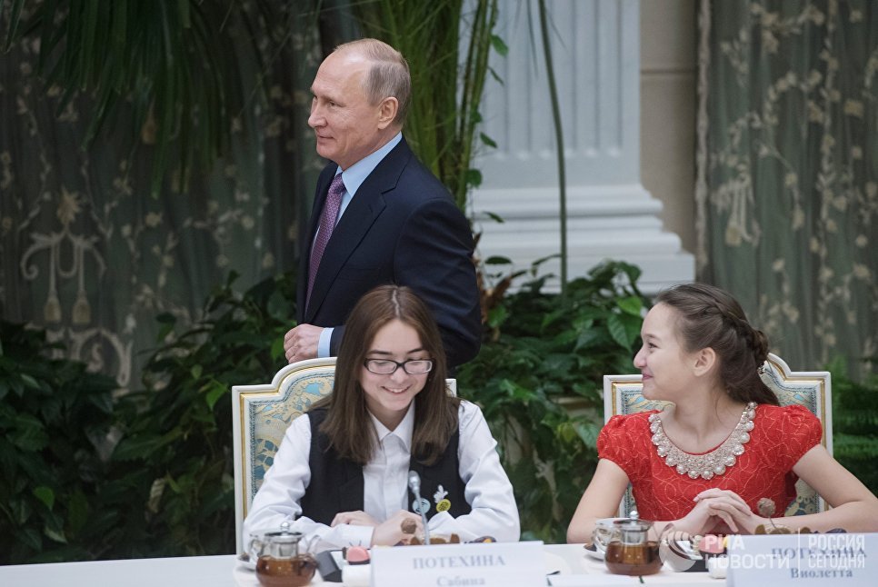 Путин: семья — это основа всего нашего общества, всего государства
