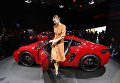 Мария Шарапова возле автомобиля Porsche 718 Cayman GTS на автосалоне в Лос-Анджелесе Мария Шарапова возле автомобиля Porsche 718 Cayman GTS на автосалоне в Лос-Анджелесе