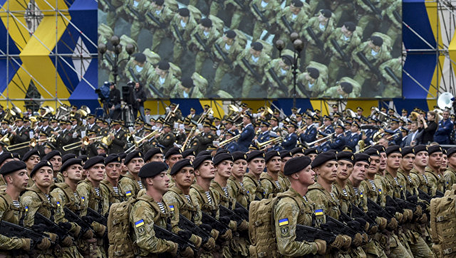 Морская пехота Украины на военном параде по случаю 25-летней годовщины со Дня Независимости Украины в Киеве