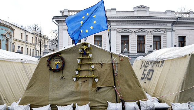 Флаг ЕС в палаточном городке в Киеве. Архивное фото