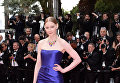 Актриса Светлана Ходченкова перед премьерой фильма Большой и добрый великан (The BFG) на красной дорожке 69-го Каннского кинофестиваля Актриса Светлана Ходченкова перед премьерой фильма Большой и добрый великан (The BFG) на красной дорожке 69-го Каннского кинофестиваля