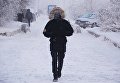 Местные жители на одной из улиц города Якутска Местные жители на одной из улиц города Якутска