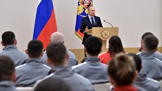 Президент РФ Владимир Путин выступает во время встречи с российскими спортсменами – участниками XXIII Олимпийских зимних игр 2018 года в Пхенчхане. 31 января 2018 Президент РФ Владимир Путин выступает во время встречи с российскими спортсменами – участниками XXIII Олимпийских зимних игр 2018 года в Пхенчхане. 31 января 2018