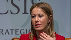 Кандидат в президенты РФ от партии Гражданская инициатива Ксения Собчак во время своего выступления в Центре стратегических и международных исследований в Вашингтоне. 6 февраля 2018 Кандидат в президенты РФ от партии Гражданская инициатива Ксения Собчак во время своего выступления в Центре стратегических и международных исследований в Вашингтоне. 6 февраля 2018