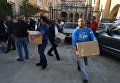 Раздача гуманитарной помощи для сирийских беженцев в греко-католической церкви в Ливане Раздача гуманитарной помощи для сирийских беженцев в греко-католической церкви в Ливане