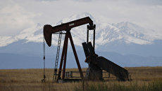 Добыча нефти. Архивное фото Добыча нефти. Архивное фото
