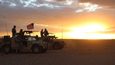 Американские военнослужащие в районе населенного пункта Эт-Танф, Сирия. Архивное фото Американские военнослужащие в районе населенного пункта Эт-Танф, Сирия. Архивное фото