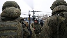 Военнослужащие во время тактико-специальных учений подразделения противовоздушной обороны воздушно-десантной дивизии. Архивное фото Военнослужащие во время тактико-специальных учений подразделения противовоздушной обороны воздушно-десантной дивизии. Архивное фото