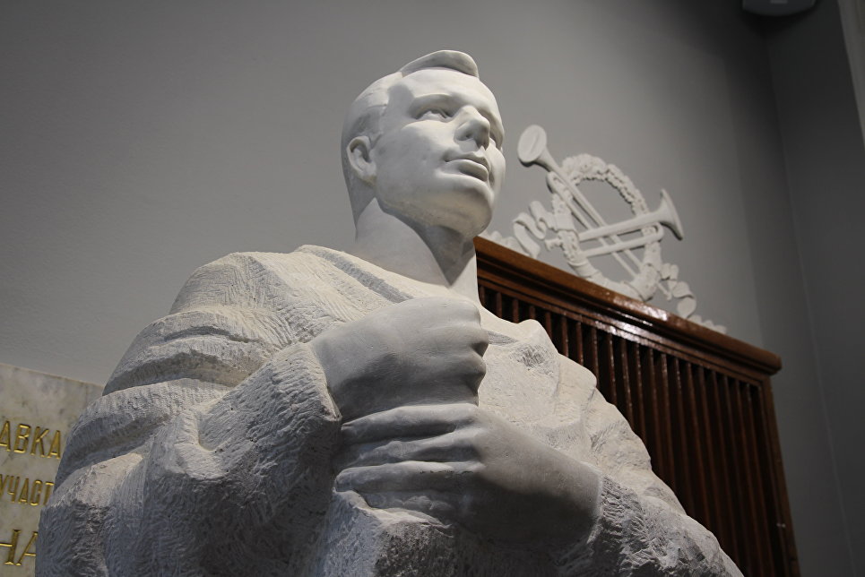Памятник Ю. А. Гагарину, музей космоса МДЦ Артек Памятник Ю. А. Гагарину, музей космоса МДЦ Артек