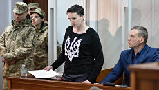 Надежда Савченко на заседании Шевченковского районного суда в Киеве. Архивное фото Надежда Савченко на заседании Шевченковского районного суда в Киеве. Архивное фото